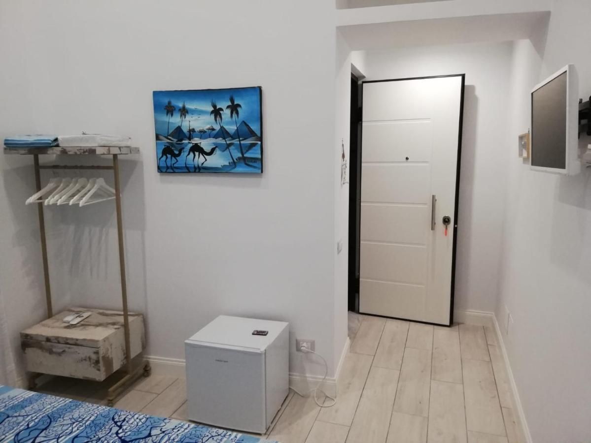Bed and Breakfast Casa Terry Napoli Esterno foto